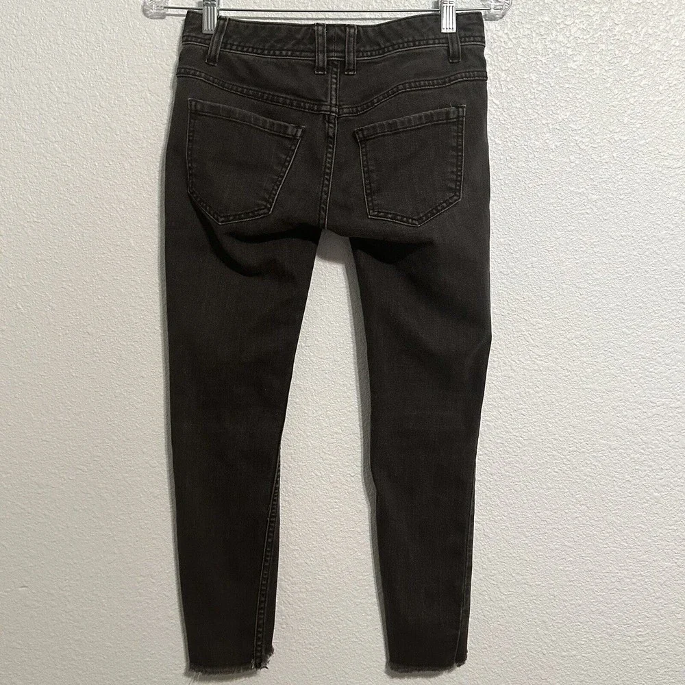 Free People Jeans Womens Size 25 Black Denim Pants Raw Hem Distressed 27x24 - Picture 4 of 8
